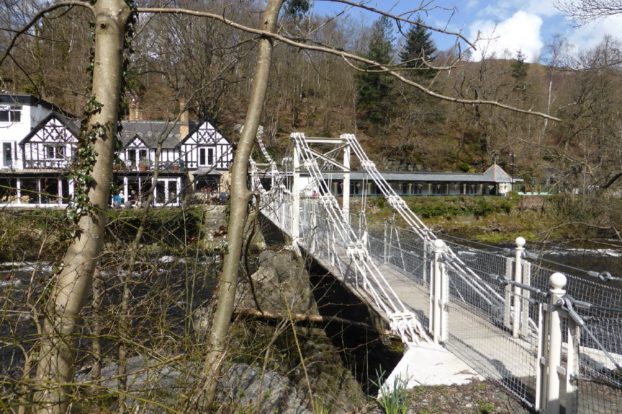 dcukberwynchainbridge1.jpg